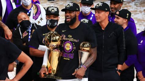 NBA experts' picks for Lakers.
